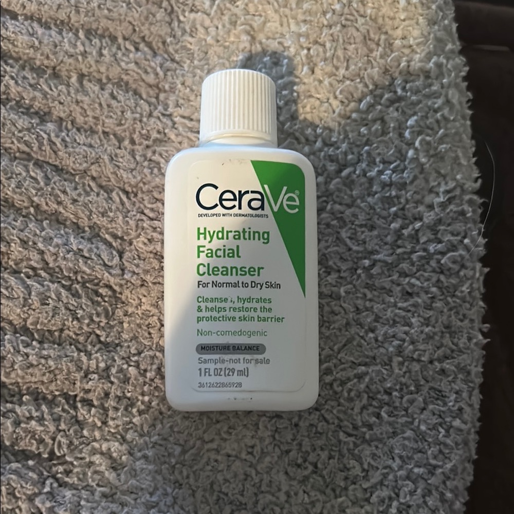 rave White Hydrating Cleanser for Skincare